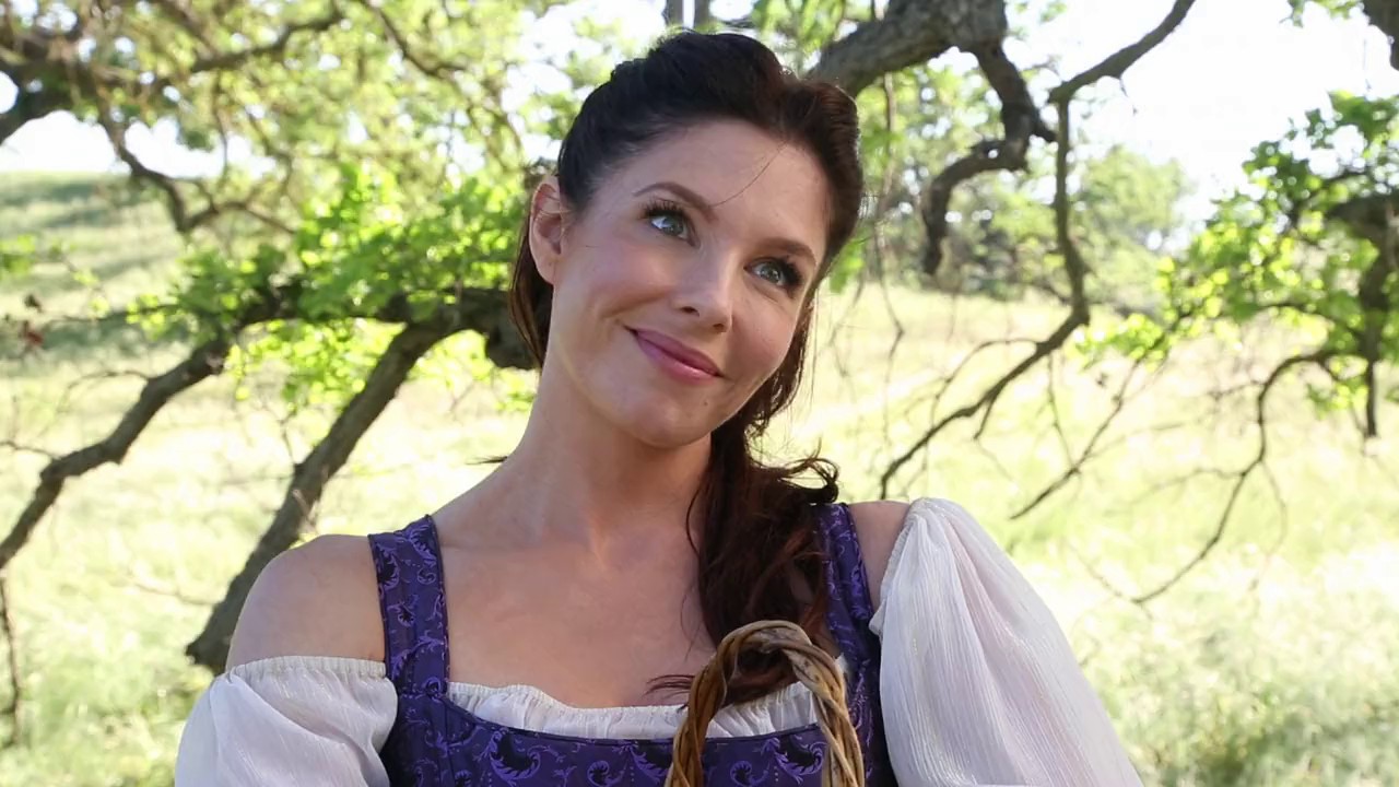 Empire Queen - The Golden Age of Magic (2024) WEBRip English 720p x264 AVC AAC 2.0.mkv.0001